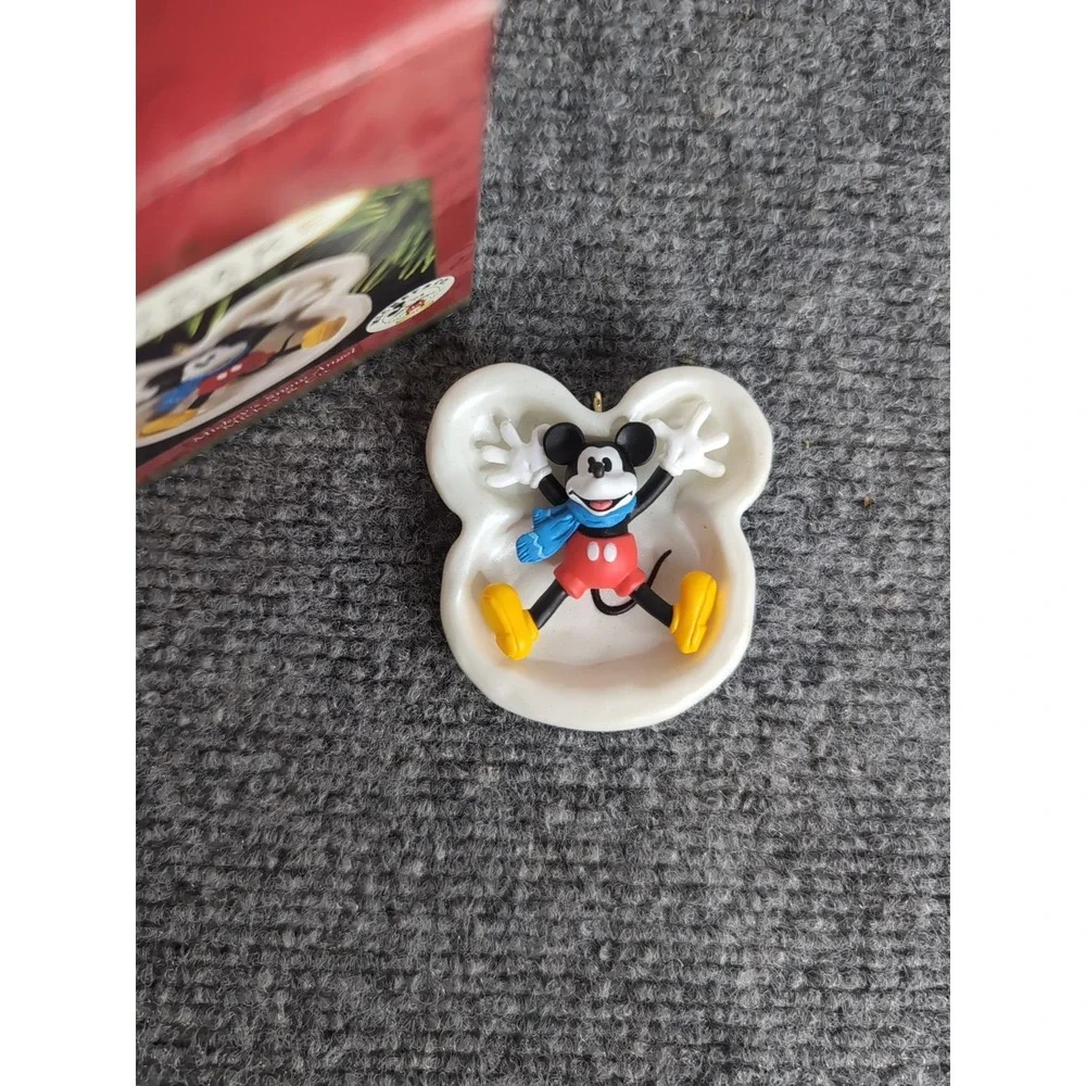 Hallmark Keepsake 1997 Disney Mickey's Snow Angel Mickey & Co Christmas Ornament